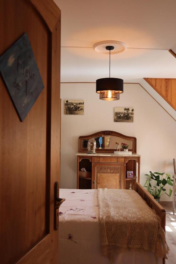 Kleene Geluk - Chambres Et Table D'Hotes Saint-Jans-Cappel Exteriör bild